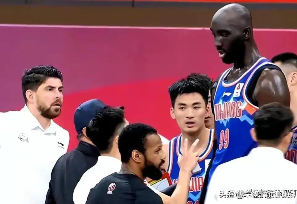 CBA季后赛倒计时，里昂窗口期调整名单，细节引发关注，压力陡增，身体对抗强度拉满的简单介绍