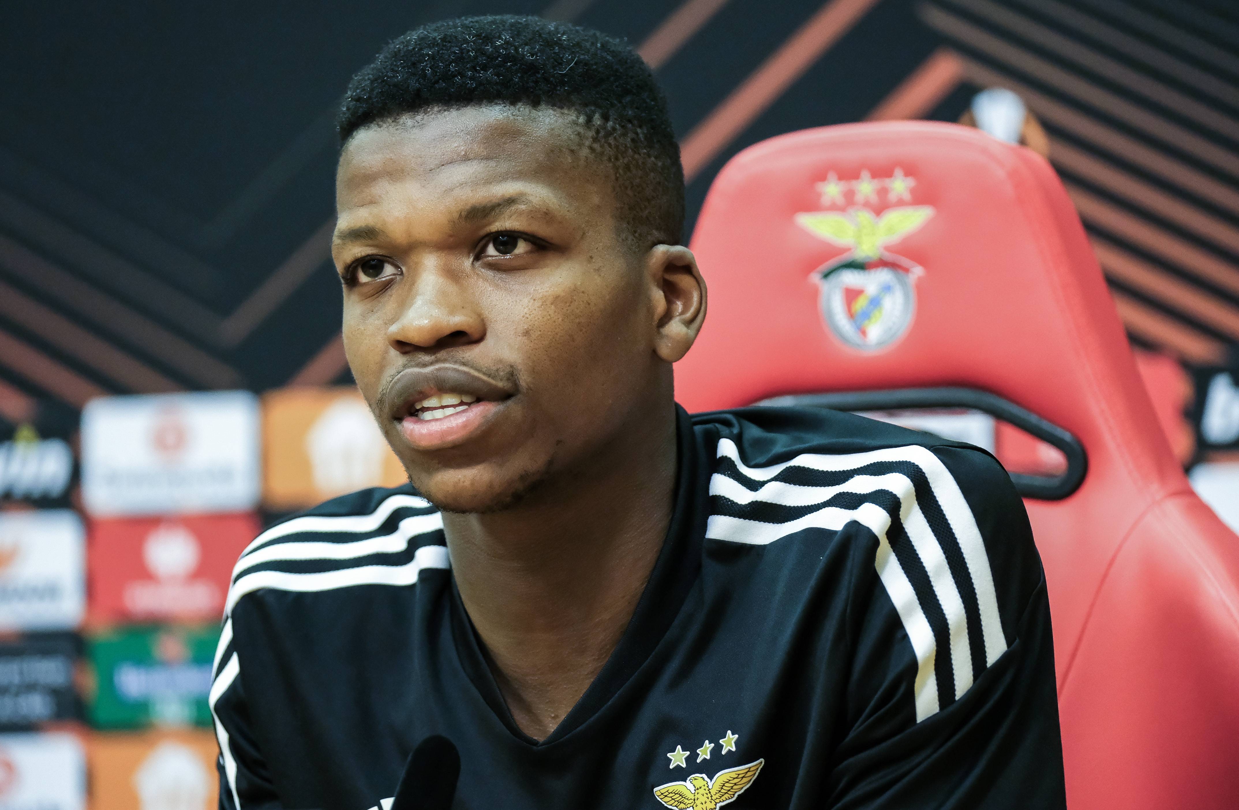 赛后本菲卡备战德甲,外线爆发细节曝光,态度坚定,身体对抗强度拉满的简单介绍 赛后本菲卡备战德甲,外线爆发细节曝光,态度坚定,身体对抗强度拉满的简单介绍