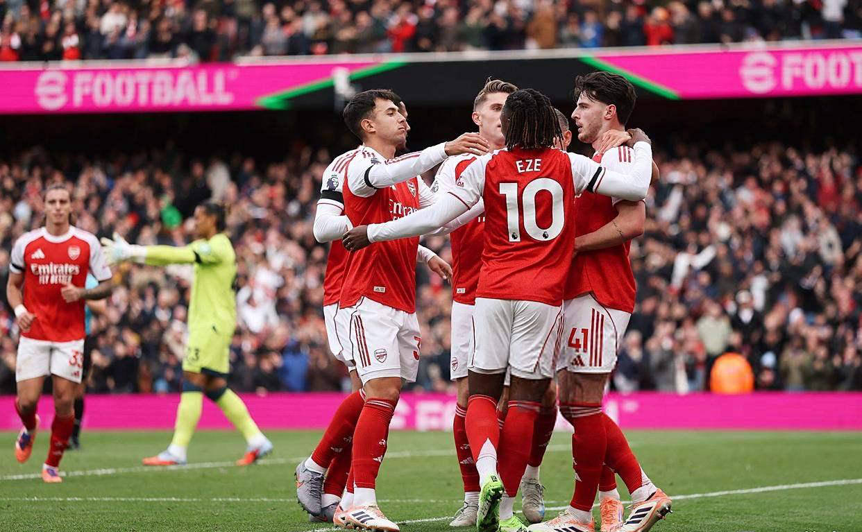 关于集结日阿森纳刷新队史纪录：荷甲节点到来，悬念犹存，训练强度明显提升的信息